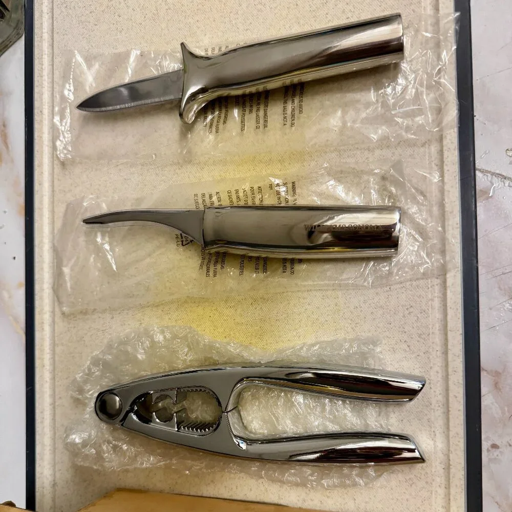 Williams Sonoma Heavy Duty Seafood Tool Set